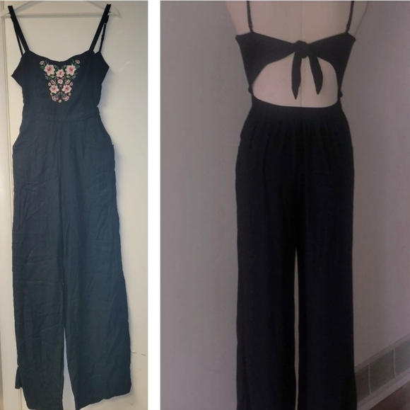 Hollister Floral Embroidered Black Jumpsuit Open Tie Back Elastic Waist Size S - Picture 14 of 14
